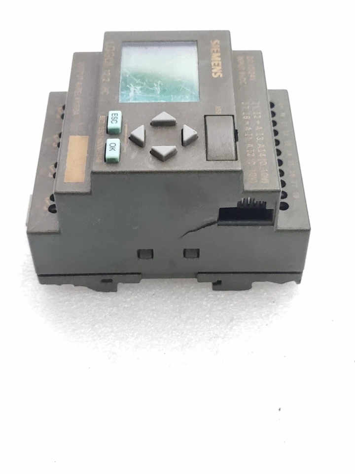 Siemens 6ED1052-1MD00-0BA6 Logo 12/24Rc Module (Light On)